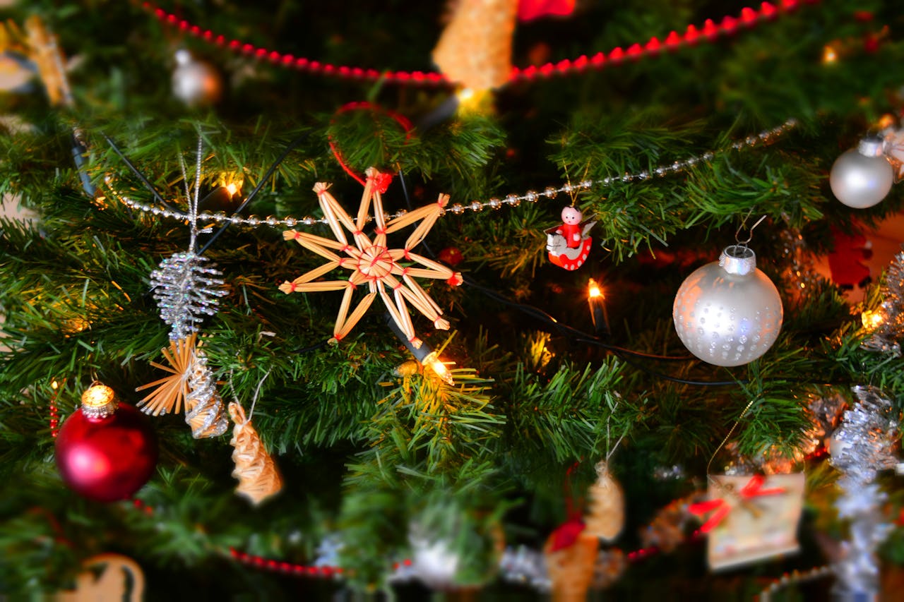 Christmas Colors Quiz Questions
